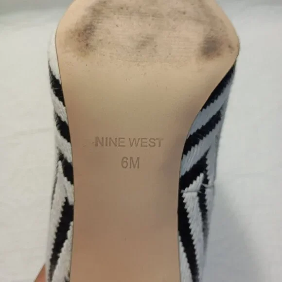 Nine West Stilettos Heels Size 6M Black & White Chevron Pointed Toe Womens - Picture 10 of 10